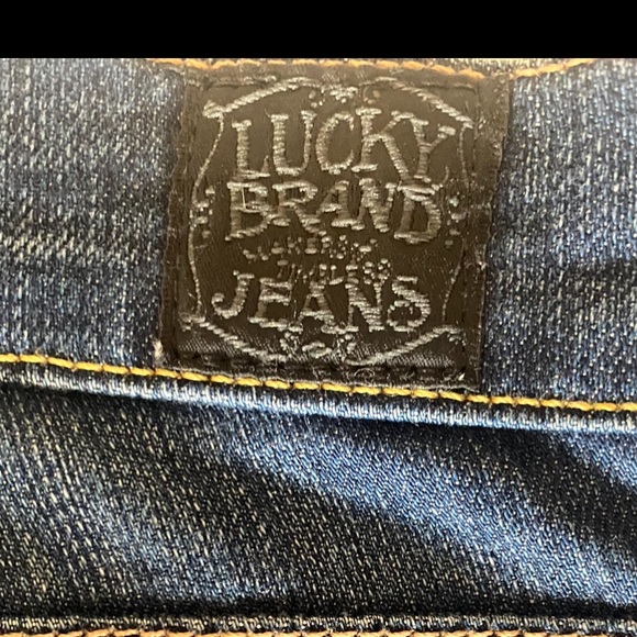 Women’s LUCKY Brand Jeans - boot cut style is great condition! Size 26 - Picture 2 of 5